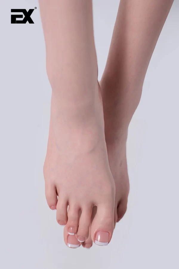This bunny girl is 150 centimeters tall and is a lifelike platinum-grade silicone doll.